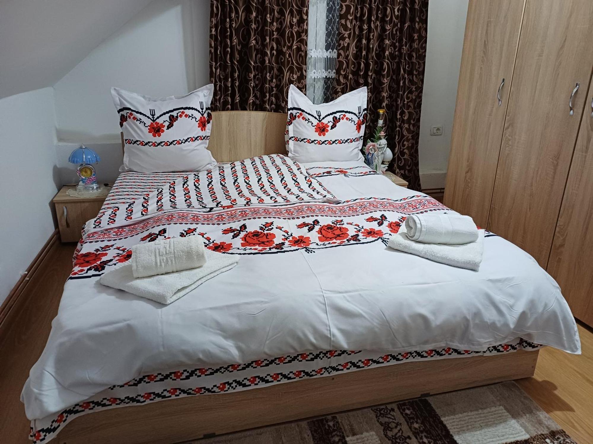 Casa Florilor Barcut Apartman Kültér fotó